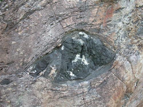 Amphibolite pod in Lewisian gneiss